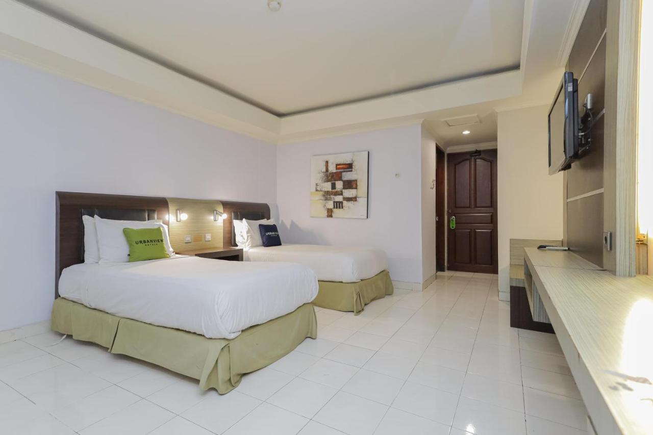 Urbanview Hotel Taman Suci Denpasar Exterior foto