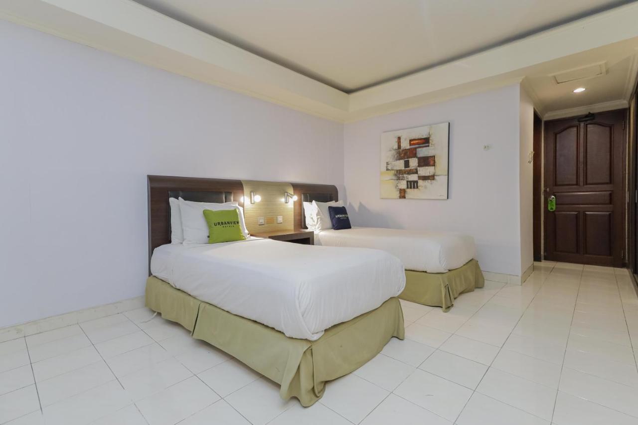 Urbanview Hotel Taman Suci Denpasar Exterior foto